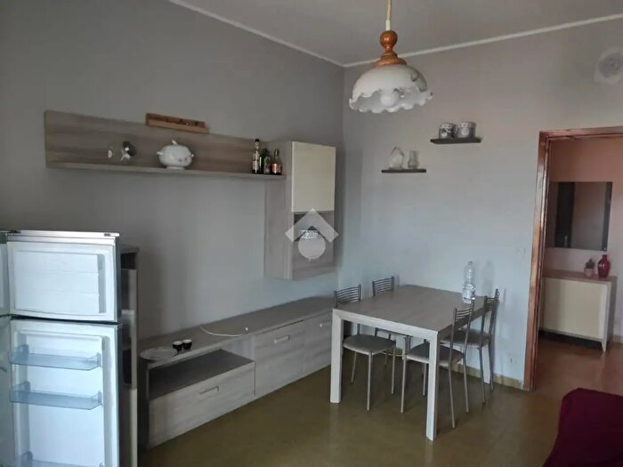 Appartamento bilocale in affitto in Corso Castello, None