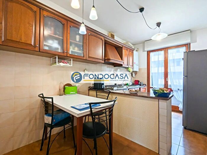 Appartamento con 5 locali in vendita in Via Volpi, Viareggio