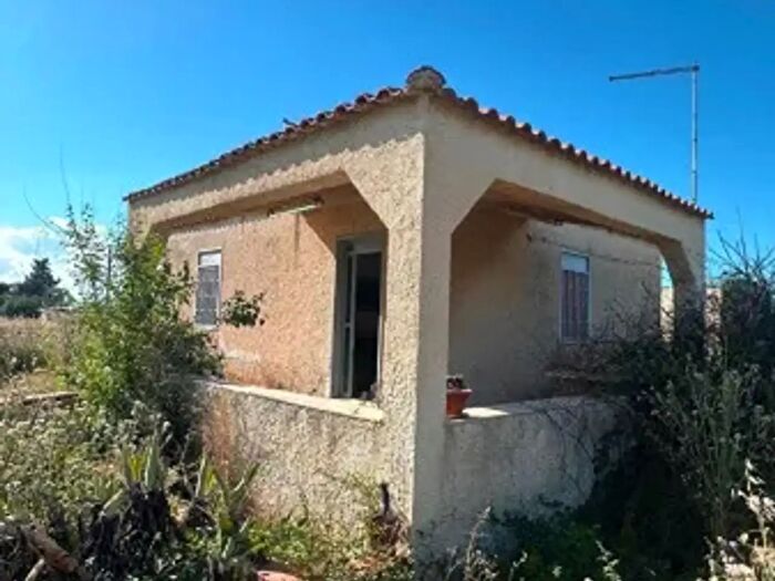 Casa trilocale in vendita in Traversa Maeggio di Sopra, Siracusa