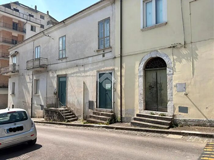 Appartamento quadrilocale in vendita in Via C dei Fabbri, Venafro