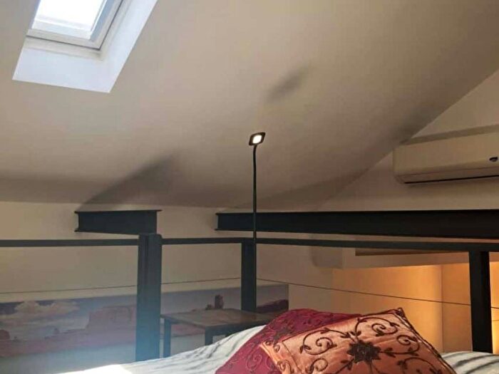 Appartamento monolocale in affitto in Via Angelo della Pergola, Isola, Milano