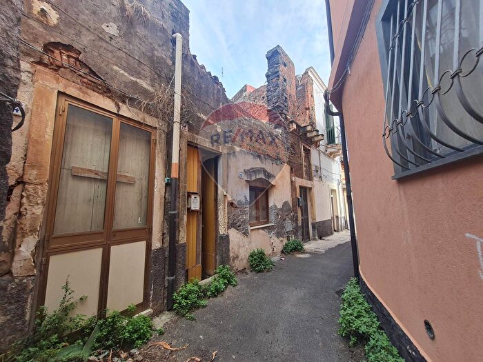 Casa trilocale in vendita in Via Guglielmo, Catania