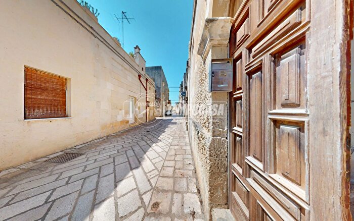 Casa bilocale in vendita in Via Santi, Corigliano DOtranto