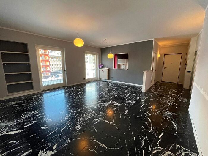 Appartamento con 10 locali in vendita in Via Lys, Aosta