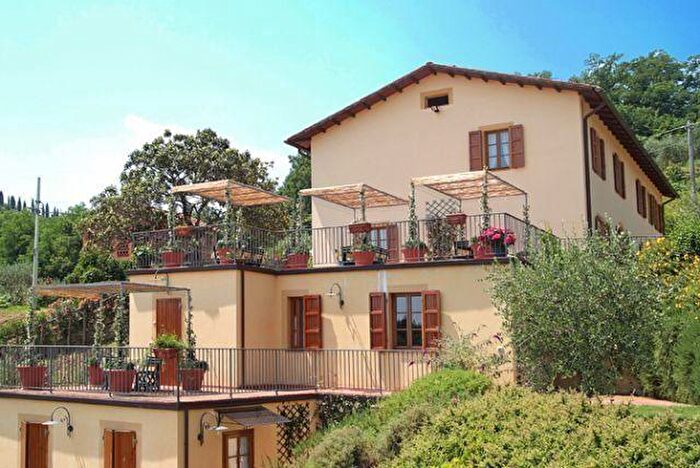 Casa con 18 locali in vendita in Via dei Pieroni, Capannori