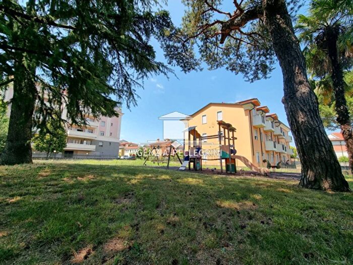 Appartamento con 6 locali in affitto in VIA GIACOMO PITTONI, San Pio X, Vicenza