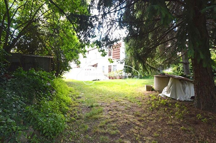 Casa con 15 locali in vendita in Capannori