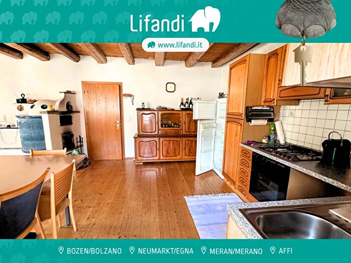 Appartamento trilocale in vendita in Cortina Sulla Strada Del Vino