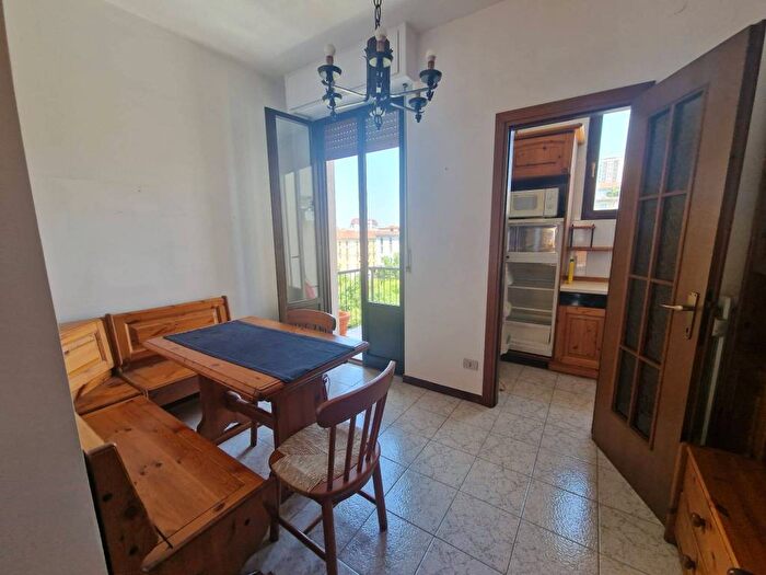 Appartamento trilocale in affitto in Via Trebbia, Porta Romana Medaglie d'Oro, Milano