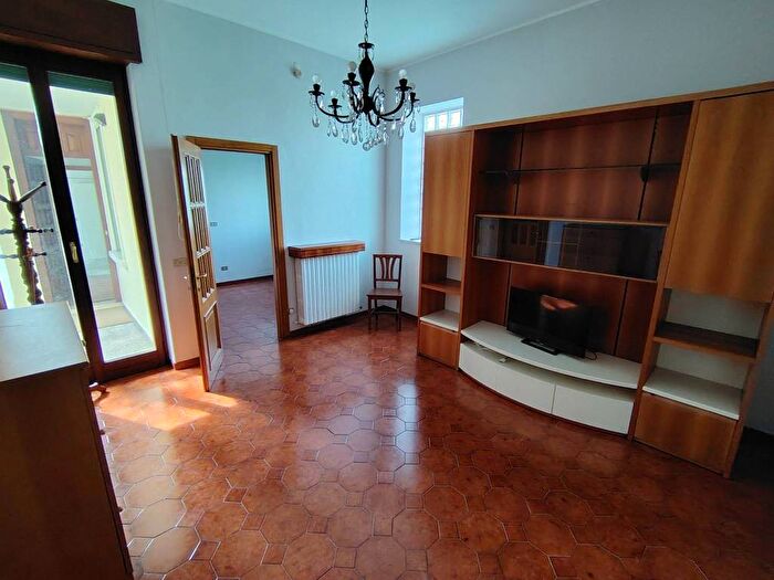 Appartamento bilocale in affitto in Via Gorizia, Centro, Biassono