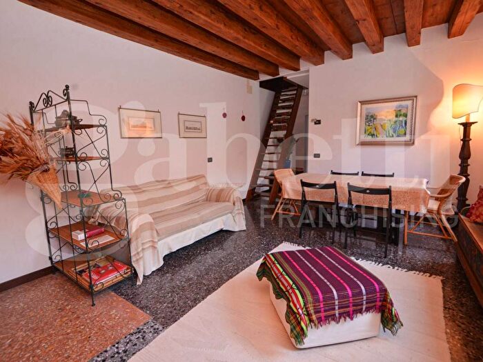 Appartamento trilocale in affitto in Cannaregio, Santi Apostoli San Canciano, Venezia