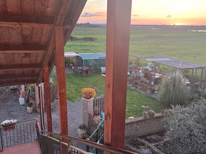 Appartamento trilocale in affitto in Scarlino