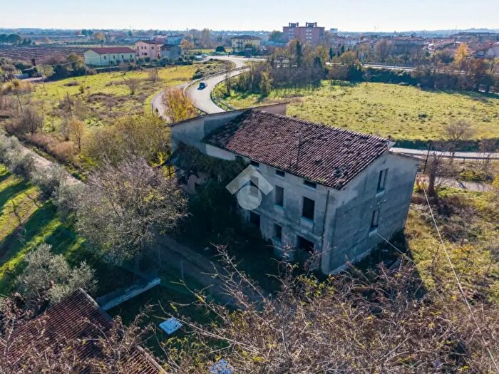 Casa monolocale in vendita in Località Serena, Bussolengo