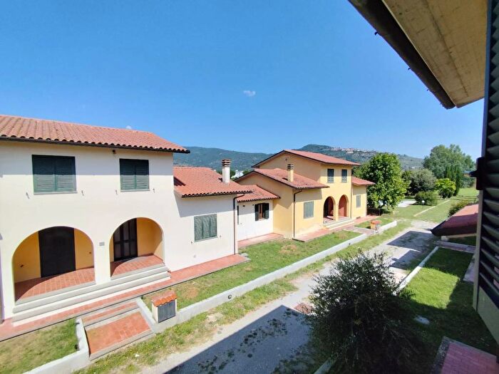 Casa con 6 locali in affitto in Tavarnelle, Tavernelle Sant'Eusebio, Cortona