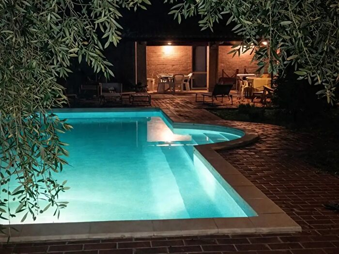 Casa con 10 locali in vendita in Via Paterno, Ancona