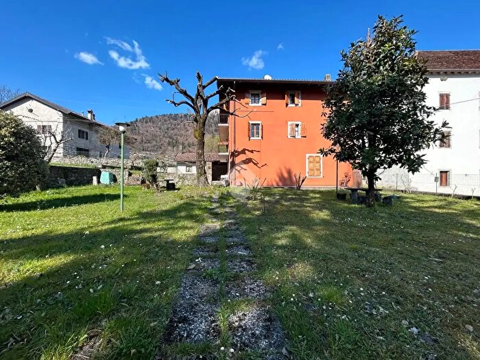 Casa con 7 locali in vendita in Via G Marconi, Arta Terme