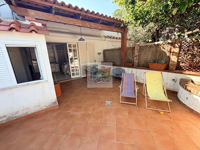 Appartamento quadrilocale in vendita in Via Francesco Calise Operaio Foriano, Forio