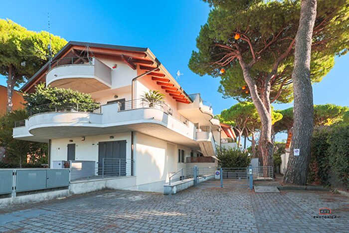 Appartamento trilocale in vendita in Viale Palermo a, Cervia