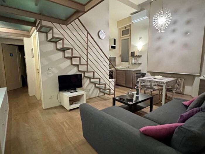 Appartamento trilocale in affitto in Piazza della Stazione, Fortezza Stazione, Firenze