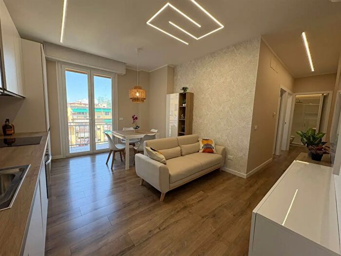 Appartamento trilocale in vendita in Firenze