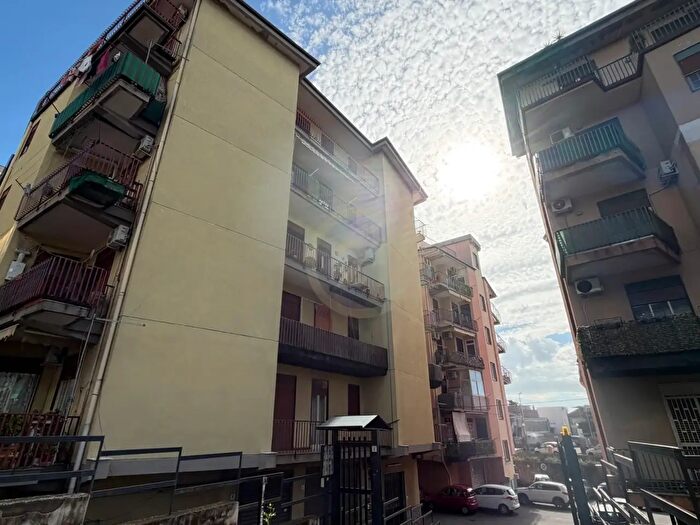 Appartamento con 5 locali in vendita in Gravina Di Catania