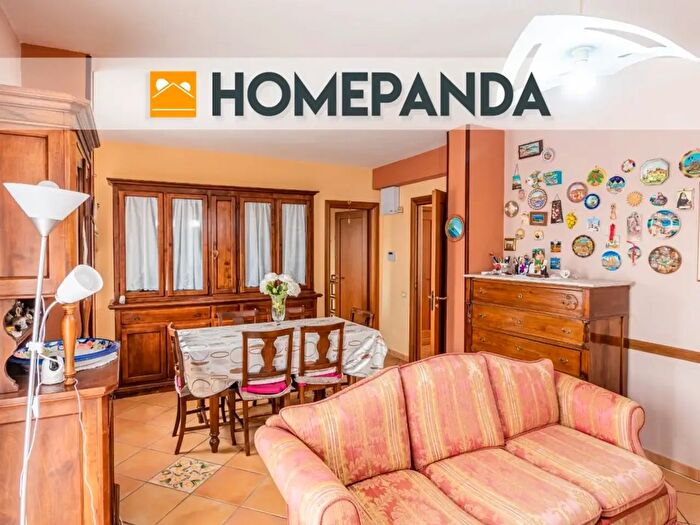 Casa con 8 locali in vendita in Pignataro Maggiore