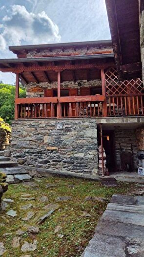 Casa quadrilocale in vendita in Regione Casetti Boccioleto Vercelli, Boccioleto