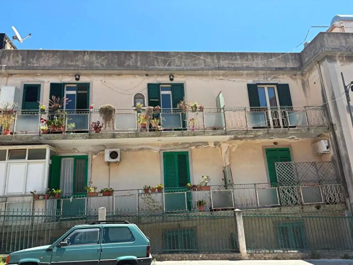 Appartamento trilocale in vendita in Vicolo B Camaro Superiore, Messina