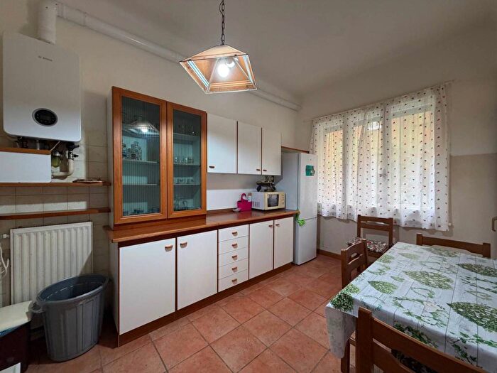 Appartamento trilocale in affitto in Via Giulia, Cologna Università, Trieste