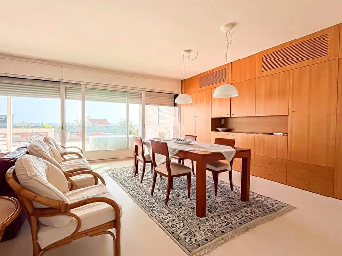 Appartamento con 6 locali in vendita in Via Fratelli Kennedy, Alghero