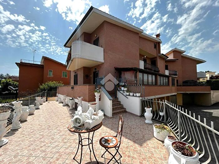 Appartamento bilocale in vendita in Via Casilina, Montecompatri