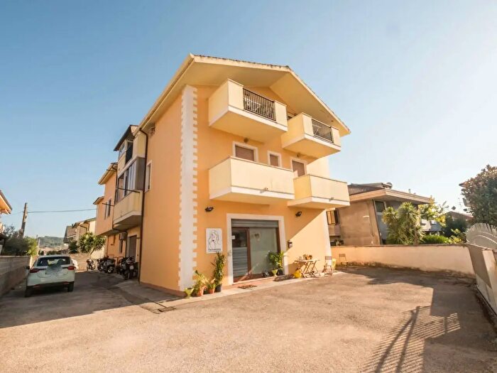 Appartamento trilocale in vendita in Citta' Sant'Angelo