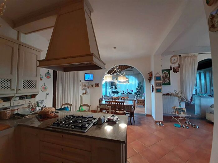 Casa con 6 locali in vendita in San Giuliano Terme