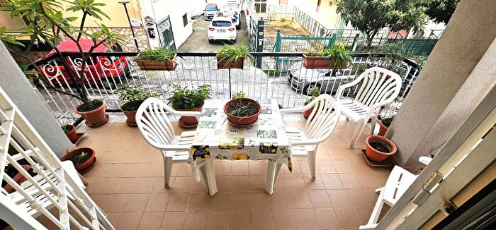 Appartamento bilocale in vendita in Via Michele De Vio, Palermo