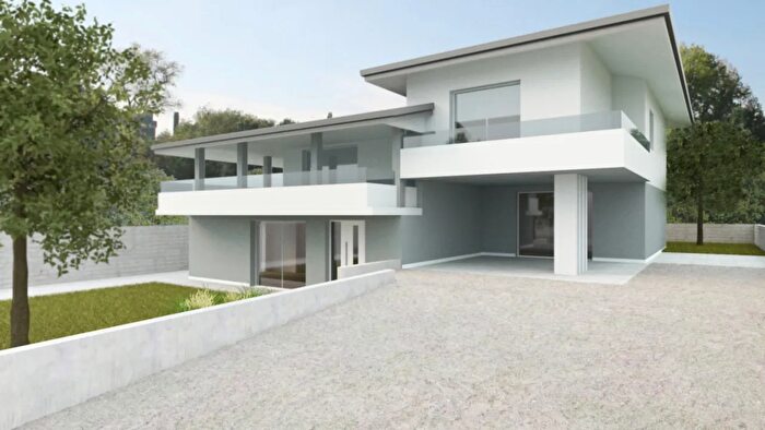 Casa con 6 locali in vendita in Tombolo