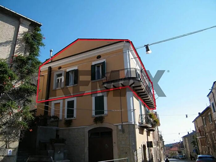Appartamento con 6 locali in vendita in Via Aia del Mulino, Palena