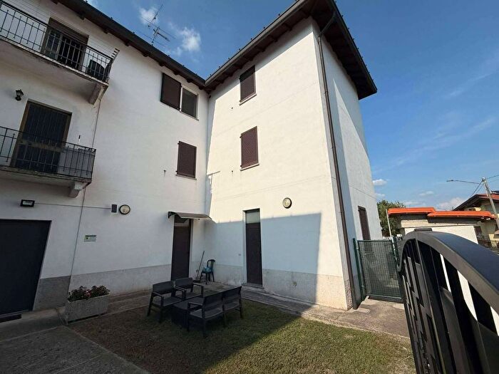 Appartamento bilocale in affitto in via per Cucciago, Sant'Antonio, Cantù