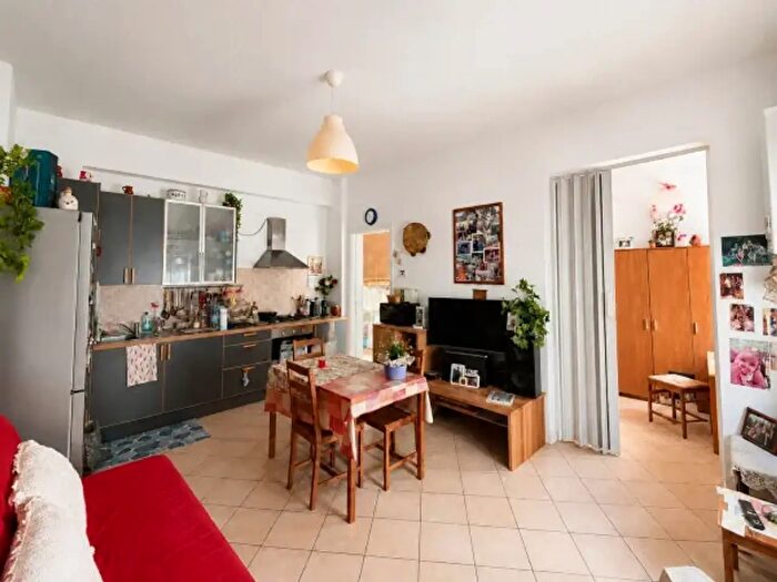 Appartamento trilocale in vendita in Via Giuseppe Alinovi, Parma