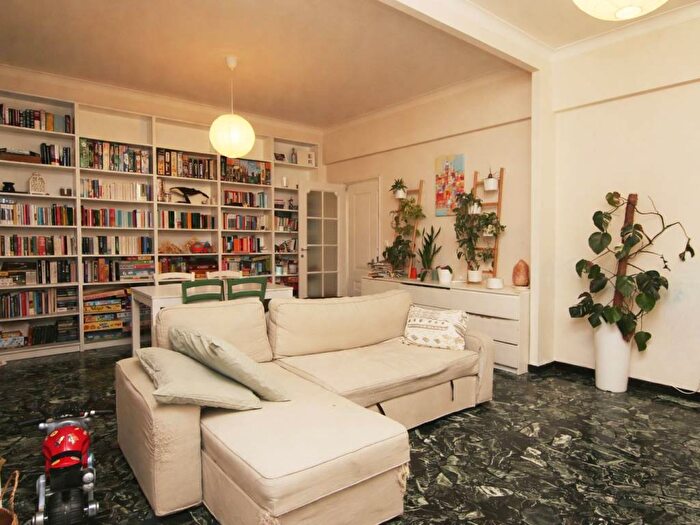 Appartamento con 5 locali in affitto in Via Santa Chiara, Carignano, Genova