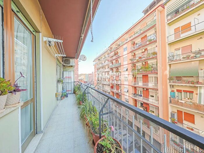 Appartamento bilocale in vendita in Via delle Albizzie, Roma