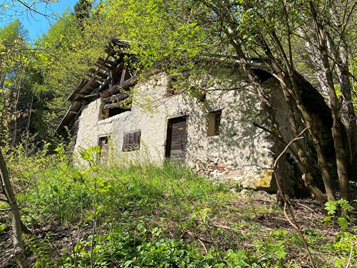 Casa con 5 locali in vendita in Torcegno