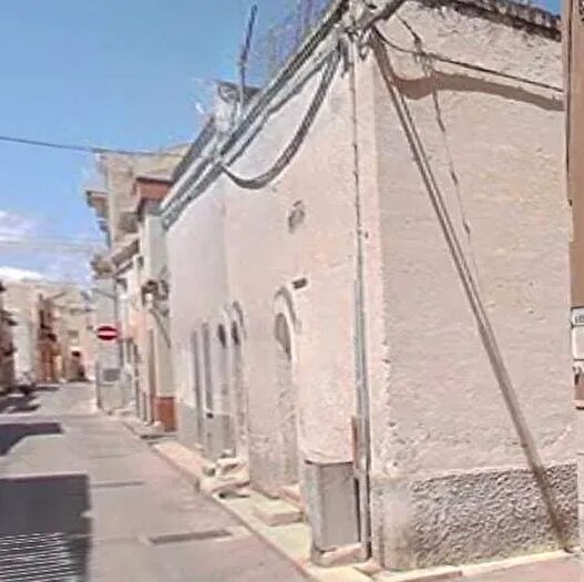 Casa trilocale in vendita in Via Ugonotti, Bari