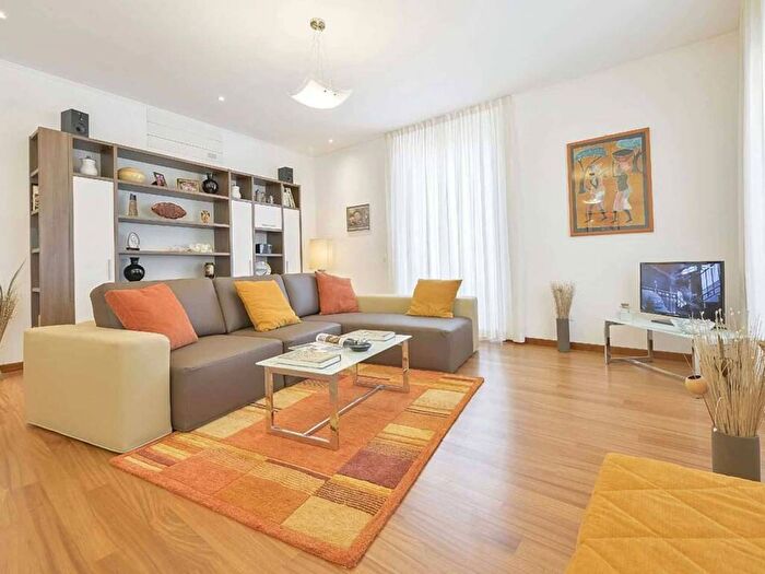 Appartamento trilocale in affitto in Via dei Pandolfini, Signoria Uffizi, Firenze