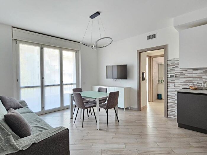 Appartamento trilocale in affitto in VIA BEATO ANGELICO, Treviglio