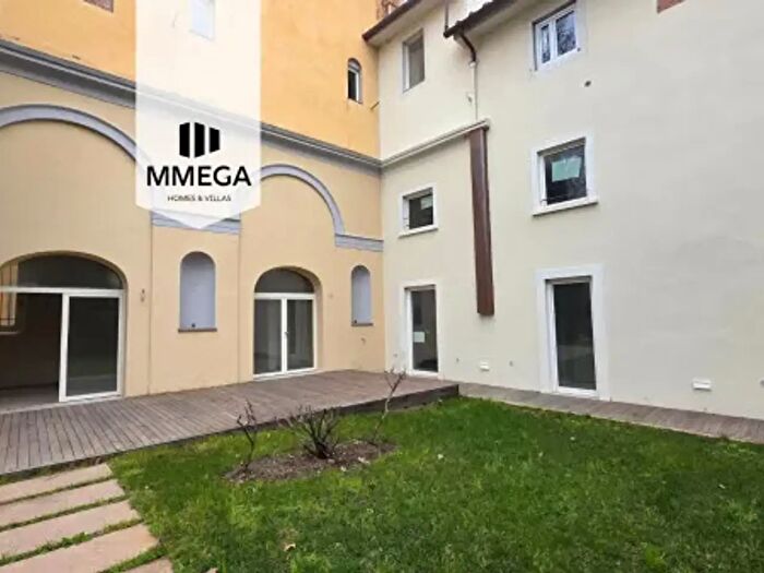 Appartamento con 6 locali in vendita in Via della Chiesa, Firenze