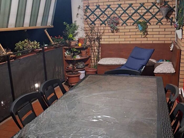 Appartamento trilocale in affitto in Via Carmelo Maestrini, Mostacciano, Roma