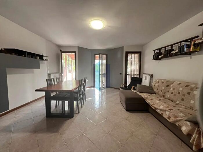 Casa con 5 locali in vendita in Via della Strada Antica Mantovana, Brescia