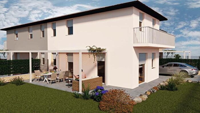 Casa quadrilocale in vendita in Gossolengo