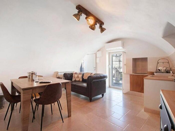 Appartamento bilocale in affitto in Largo Francesco Trinchera Senior, Via Ludovico Corso Umberto I Vittorio Emanuele, Ostuni