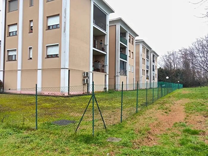 Appartamento bilocale in vendita in Strada Quarta, Parma